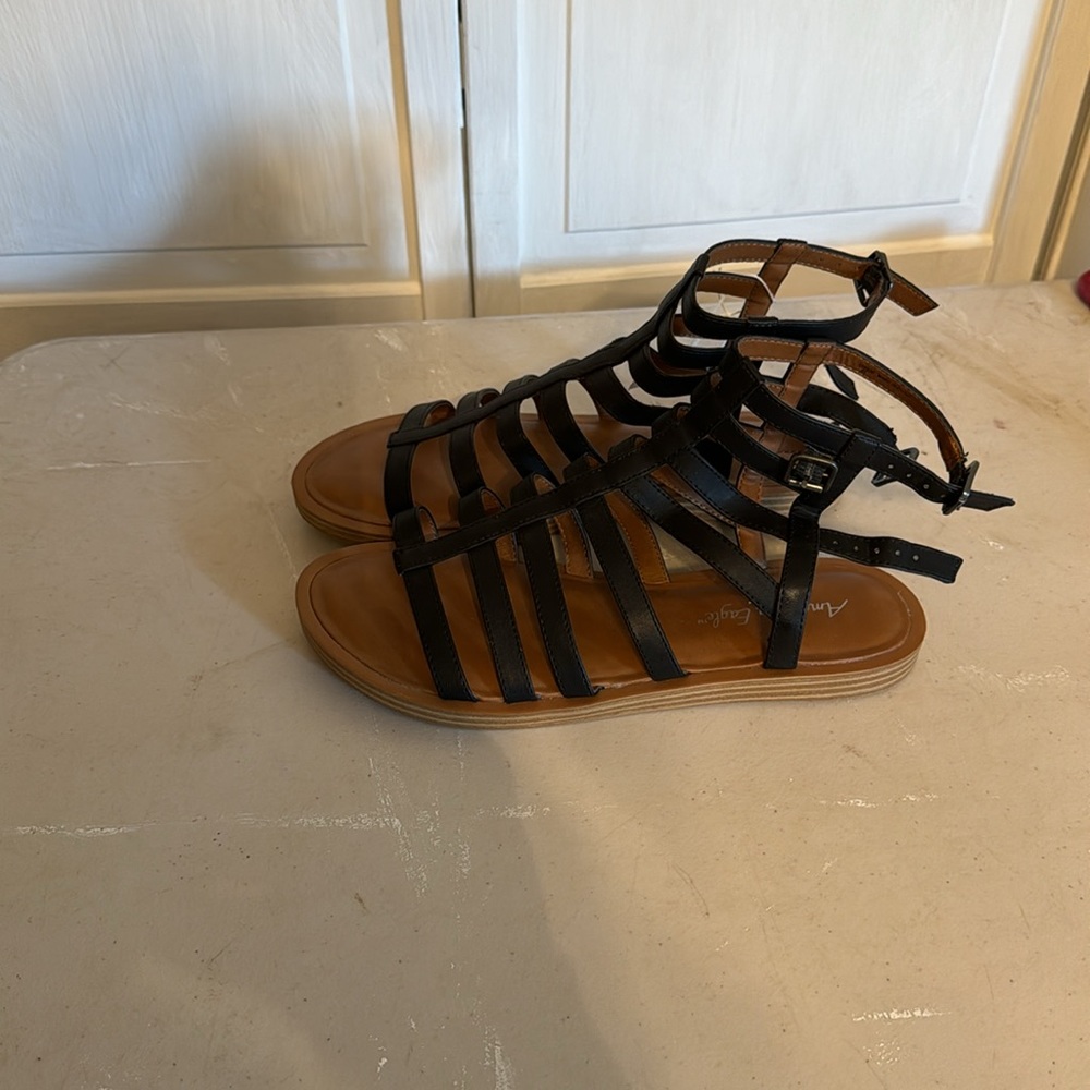 Women’s American Eagle Sandals size 8 1/2 Brown and Black - Picture 4 of 7